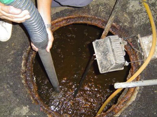 东成镇隔油池清理