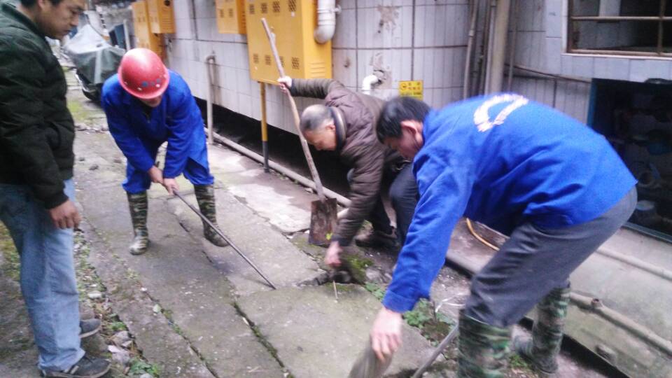 东成镇清掏化粪池、管道疏通一站式服务<高效><技术><可靠>